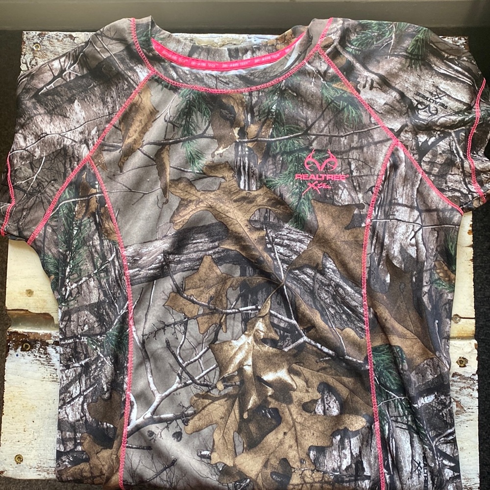 Realtree Camo Short Sleeve Top
